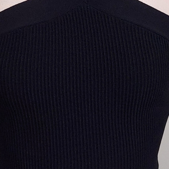 Artizia Babaton Sculp tknit Criss Cross Cropped Tank - Picture 7 of 10